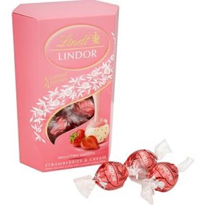 LINDT Strawberry & Cream Chocolate 200gm